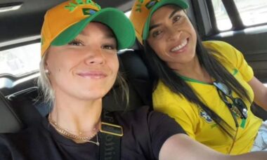 Marta ganha post da namorada em estreia do Brasil na Copa