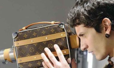 Louis Vuitton: A bolsa para câmera que vai te fazer sorrir, literalmente