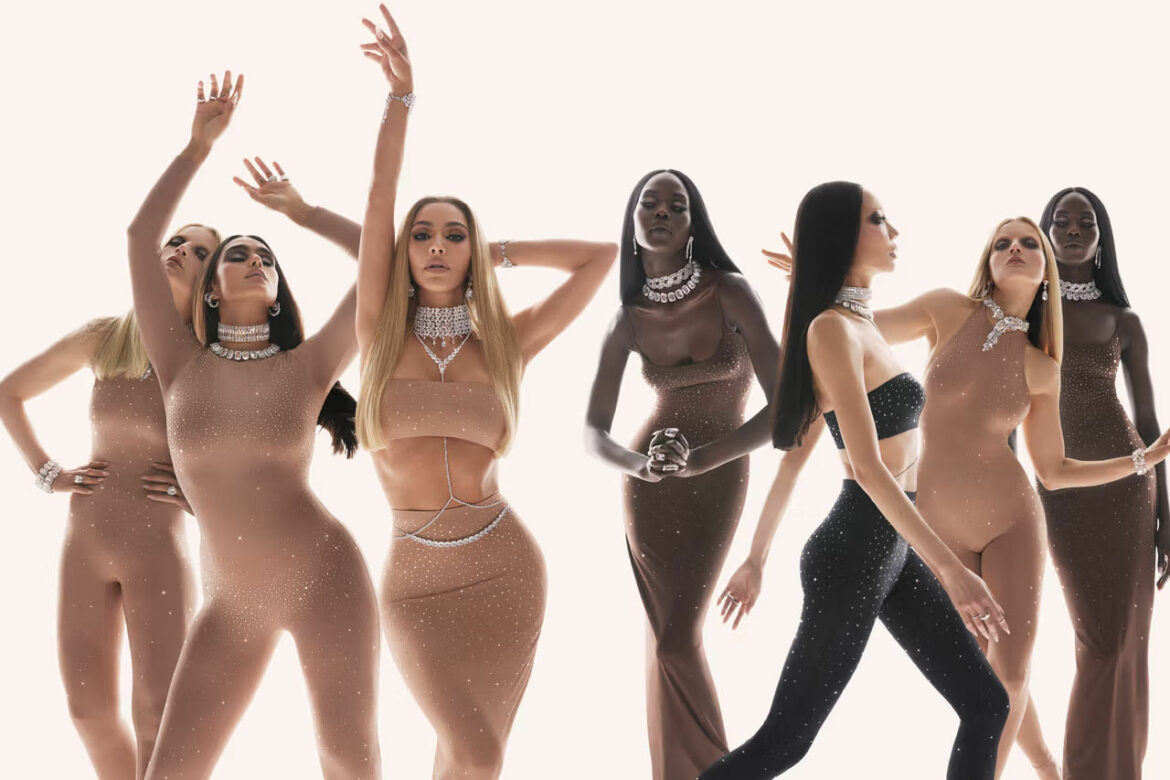Collab de milhões: Skims de Kim Kardashian x Swarovski