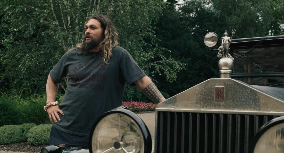 Jason Momoa ha convertito il suo classico Rolls-Royce Phantom II del 1929 in un veicolo elettrico