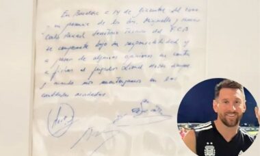 Guardanapo assinado por Messi quando tinha 13 anos é leiloado por R$ 4,8 milhões