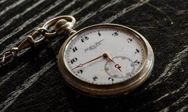 Como colecionar relógios antigos: 5 dicas de especialistas