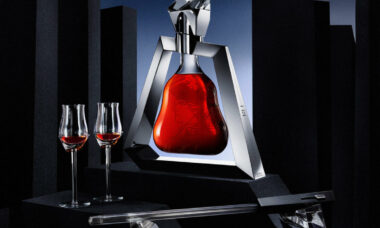Hennessy comemora 300º aniversário com garrafa de conhaque por R$ 118 mil