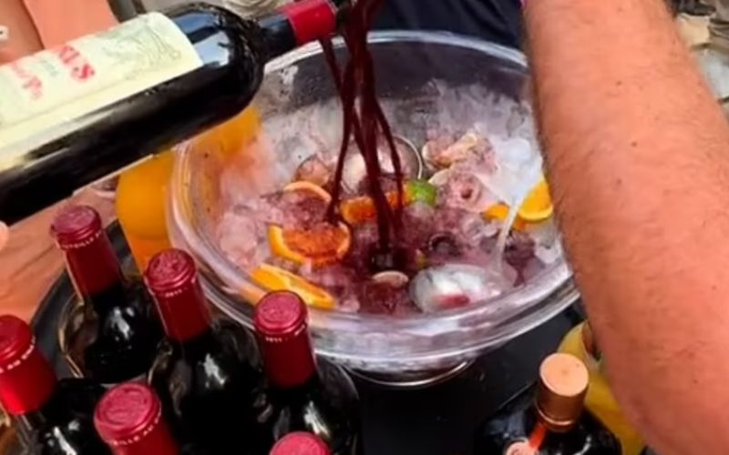 Klanten Gebruikten Petrus Wijn om Sangria te Maken Beoordeeld op 750.000 R$ in Restaurant