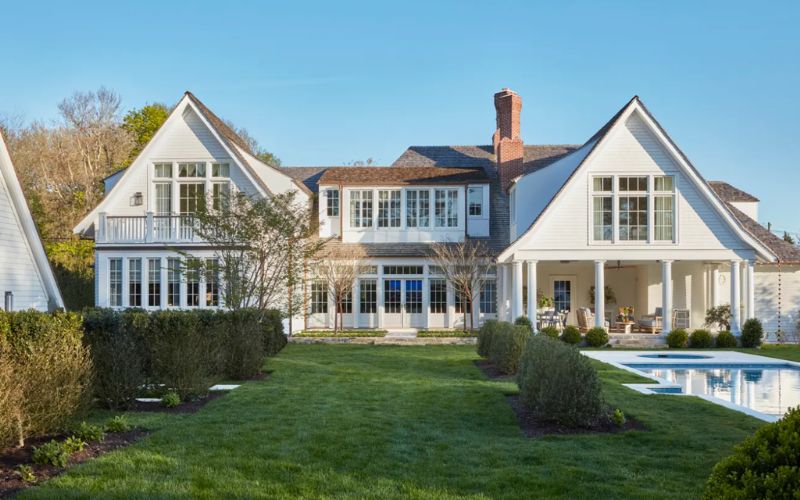 Binnen de villa van R$ 137 miljoen in Hamptons die Sylvester Stallone koopt voor zijn 3 dochters