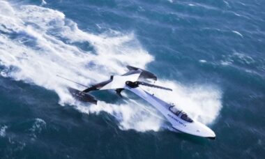 Trimarã SP80 movido a pipa pode quebrar recorde de velocidade na navegação