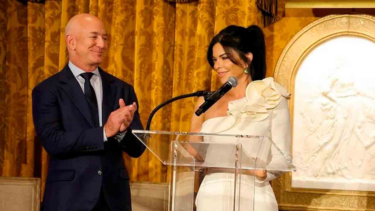 Richard Mille de US$ 290 mil de Lauren Sanchez rouba a cena de Jeff Bezos. Instagram/JeffBezos