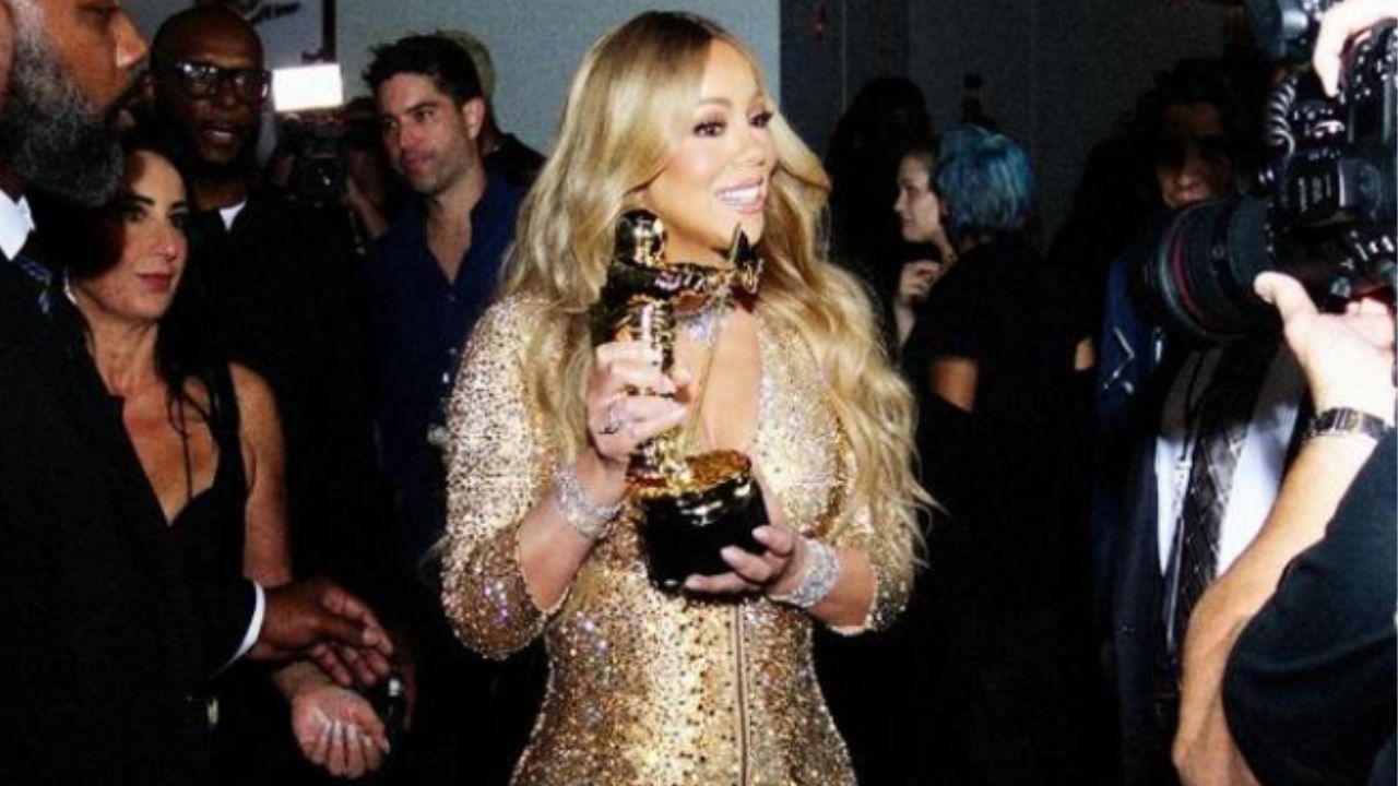 Mariah Carey acapara miradas en los VMA 2025 con un collar de 10 millones de dólares y 204 quilates de diamantes