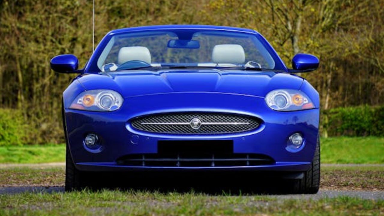 O carro de luxo usado que faz você parecer milionário gastando pouco