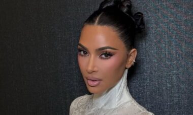 Kris Jenner presenteia Kim Kardashian com bolsas Hermès de US$ 200 mil em seu aniversário