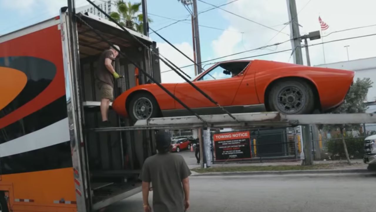 A chance única que levou um filho a reencontrar o Lamborghini Miura S 1971 perdido do pai