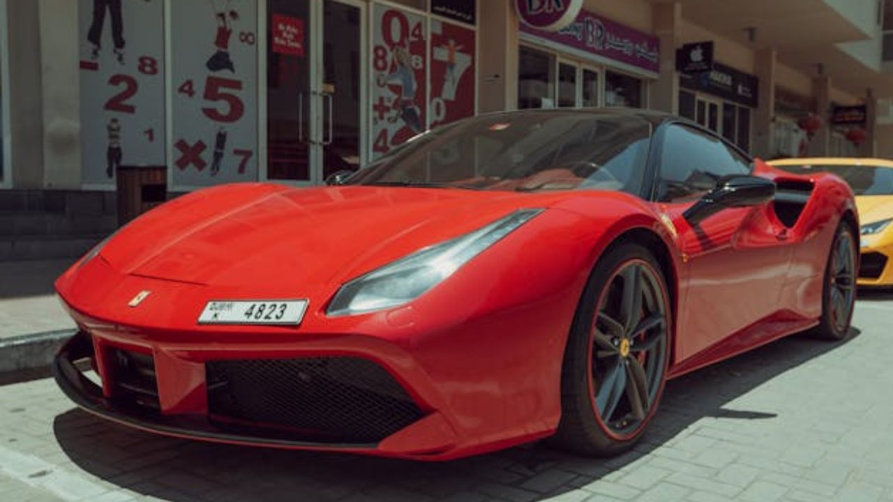 Um supercarro da Ferrari foi roubado e destruído minutos depois — e o desfecho impressiona até especialistas