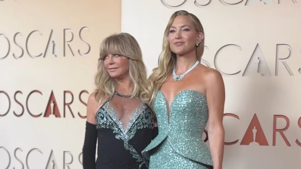 Kate Hudson brilha no Oscar 2026 com joias de US$ 35 milhões em diamantes verdes raríssimos