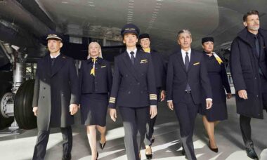 BOSS assina a nova coleção de uniformes da Lufthansa. Foto: Lufthansa Group/BOSS