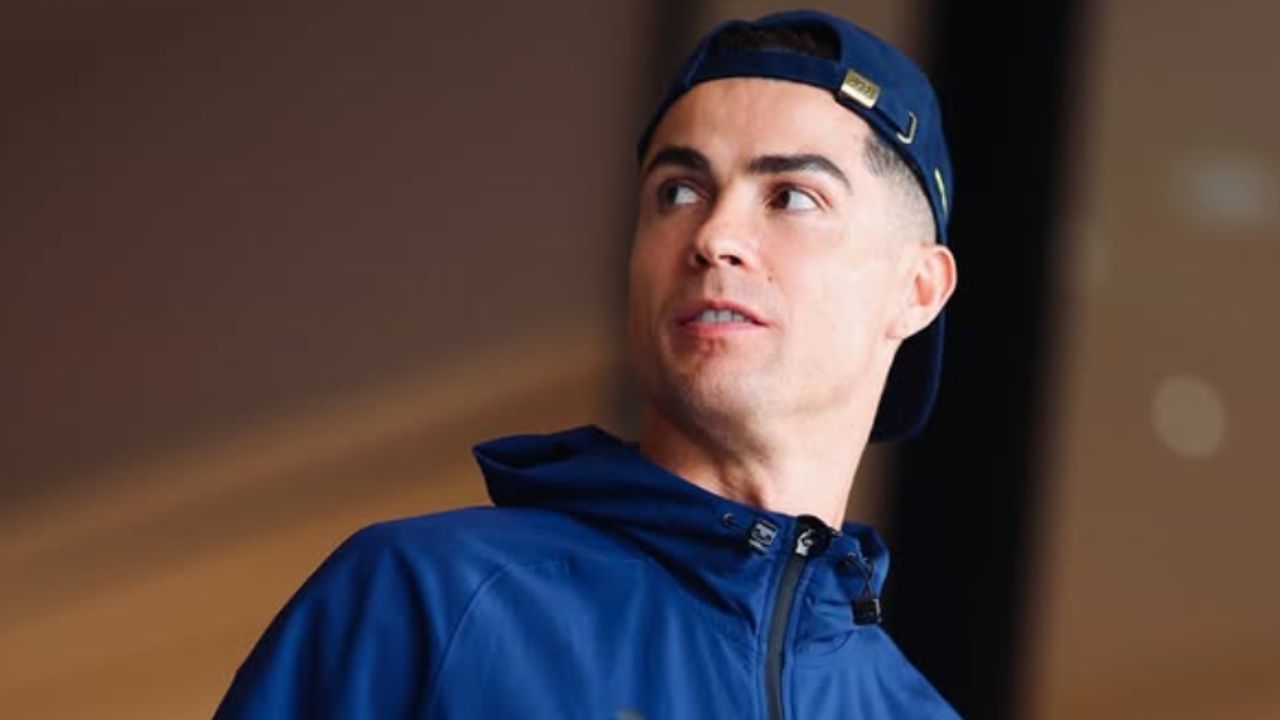 Cristiano Ronaldo achète un Mercedes G-Wagon cabriolet à 1,3 million de dollars, et un détail exclusif impressionne les fans