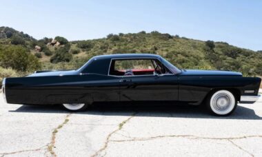 O Cadillac de Justin Bieber em “Peaches” vai a leilão e pode valer uma fortuna entre colecionadores