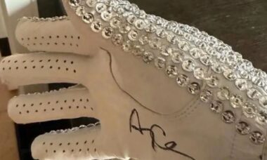 Drake transforma simples luva da Nike em item de desejo e surpreende o mundo da moda