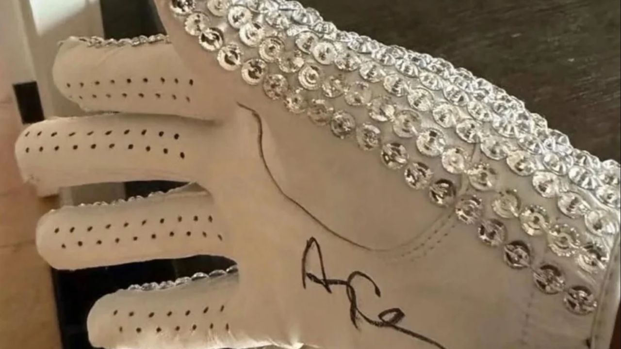 Drake transforma simples luva da Nike em item de desejo e surpreende o mundo da moda