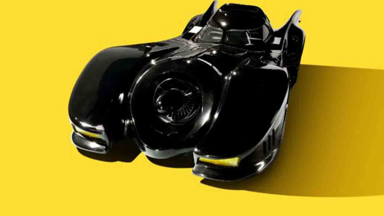 Batmobilen fra «Batman Returns». Foto: Julien's Auctions